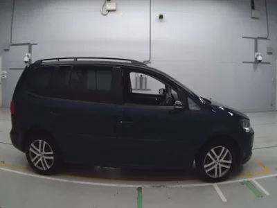 Volkswagen GOLF TOURAN