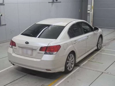 Subaru LEGACY B4