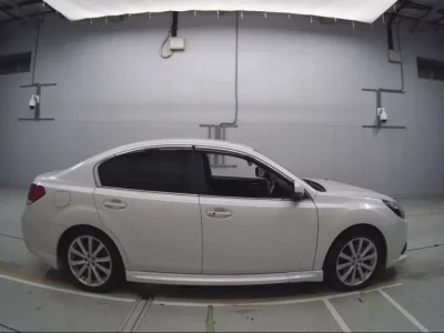 Subaru LEGACY B4