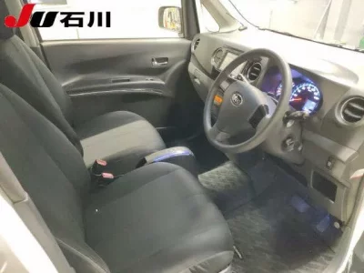 Subaru LUCRA