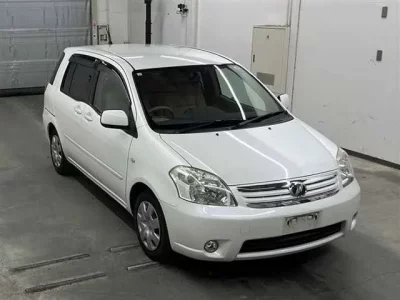 Toyota RAUM