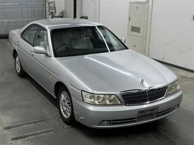Nissan LAUREL