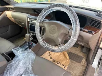 Nissan LAUREL