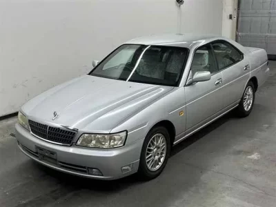 Nissan LAUREL