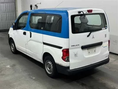 Mitsubishi DELICA