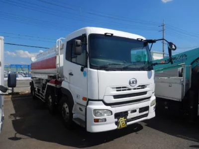 Nissan TRUCK