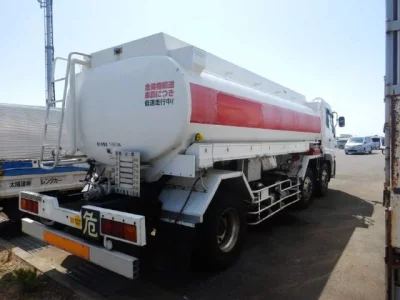 Nissan TRUCK