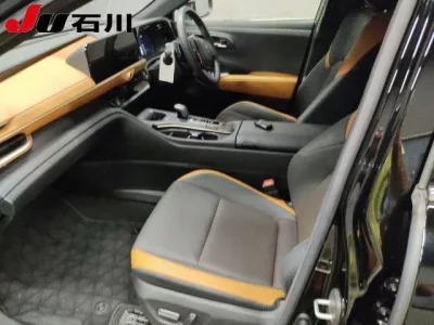 Toyota CROWN CROSSOVER