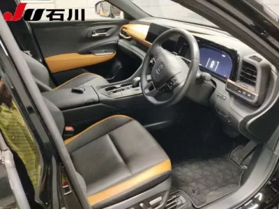 Toyota CROWN CROSSOVER