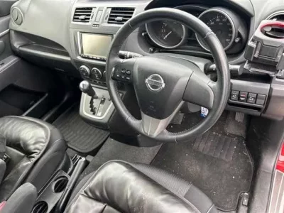 Nissan LAFESTA