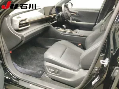 Toyota CROWN SPORT