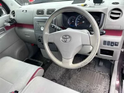 Toyota PIXIS SPACE