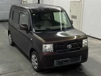 Toyota PIXIS SPACE