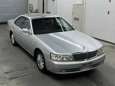 Nissan LAUREL