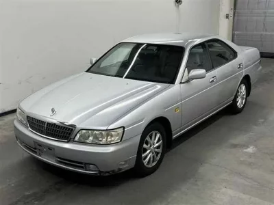 Nissan LAUREL