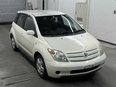 Toyota IST