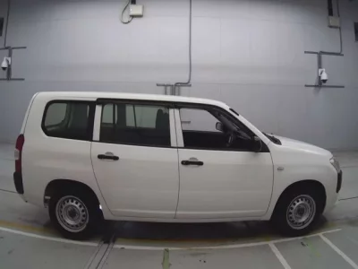 Toyota SUCCEED