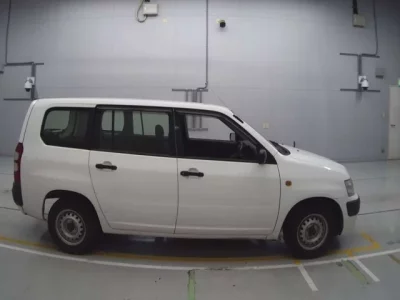 Toyota SUCCEED