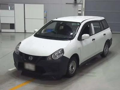 Nissan AD