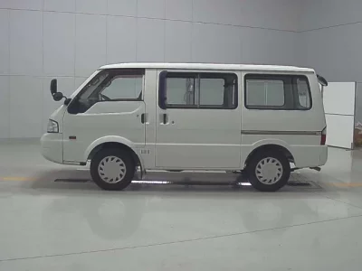 Mazda BONGO VAN