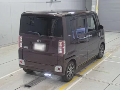 Toyota PIXIS MEGA