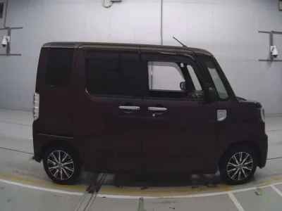 Toyota PIXIS MEGA
