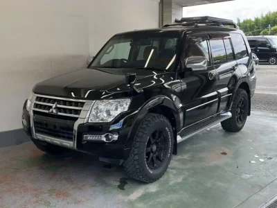Mitsubishi PAJERO
