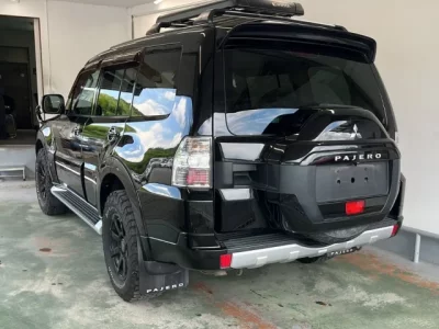 Mitsubishi PAJERO