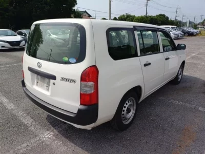 Toyota SUCCEED