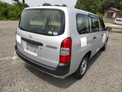 Toyota SUCCEED