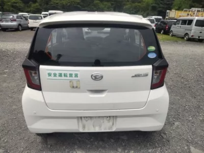 Daihatsu MIRA E S