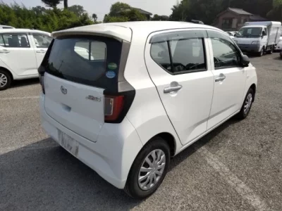 Daihatsu MIRA E S