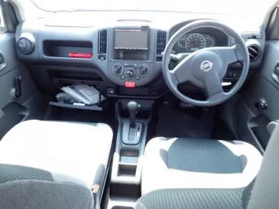Nissan AD