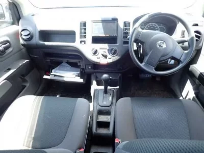Nissan AD