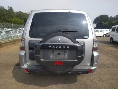 Mitsubishi PAJERO