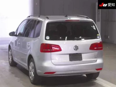 Volkswagen GOLF TOURAN