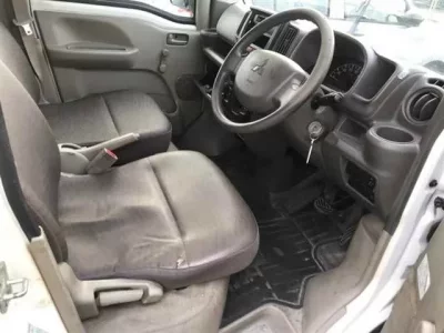 Mitsubishi MINICAB VAN