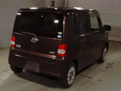 Toyota PIXIS SPACE