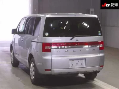 Mitsubishi DELICA D5