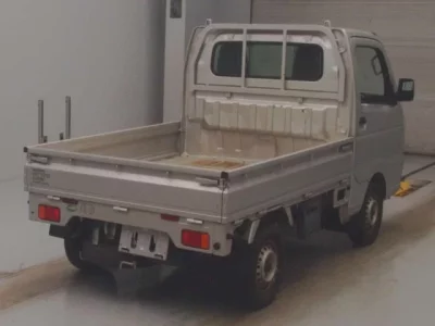 Nissan CLIPPER TRUCK