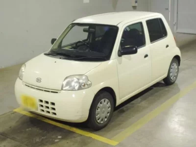 Daihatsu Esse