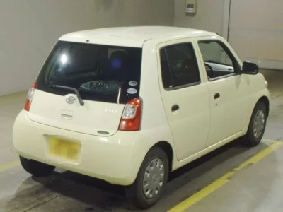 Daihatsu Esse