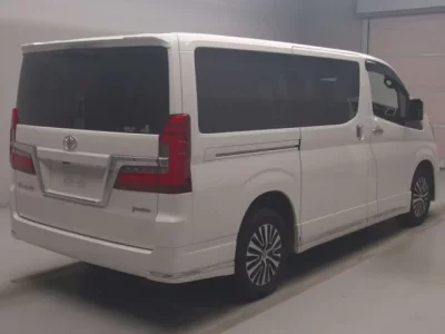 Toyota GRANACE
