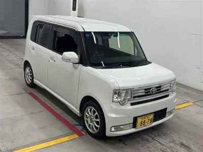 Toyota PIXIS SPACE