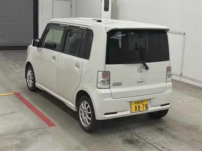 Toyota PIXIS SPACE