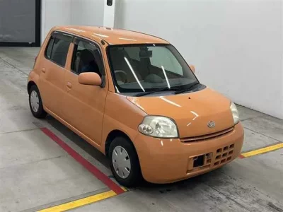Daihatsu Esse