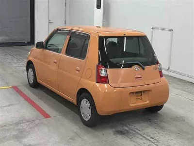 Daihatsu Esse