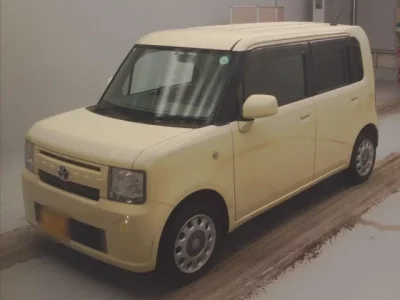 Toyota PIXIS SPACE