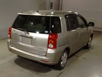 Toyota RAUM