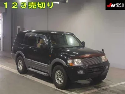 Mitsubishi PAJERO